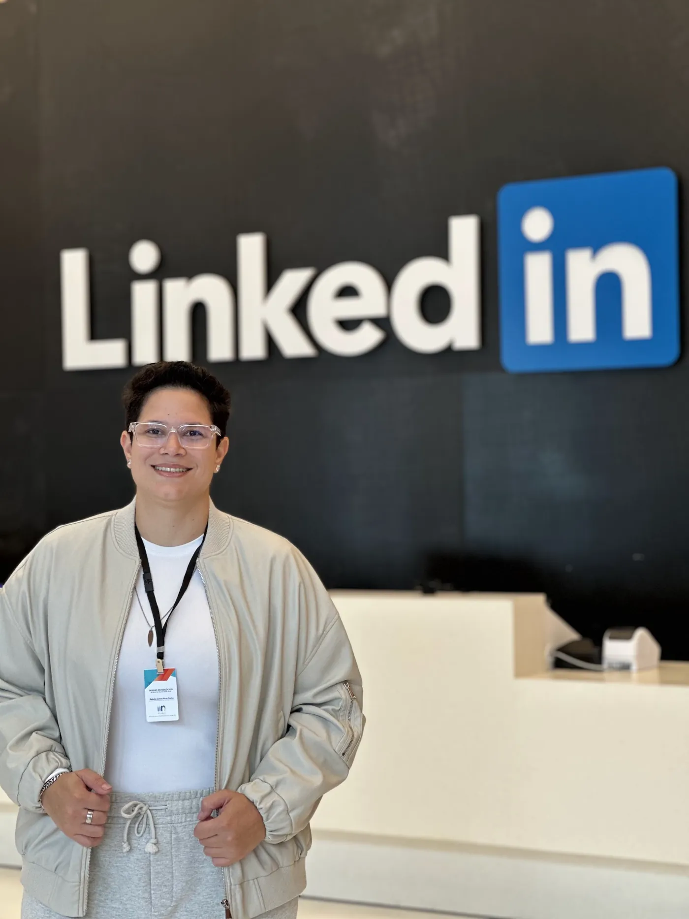 Rebeka Cunha na sede do LinkedIn, no Vale do Silício